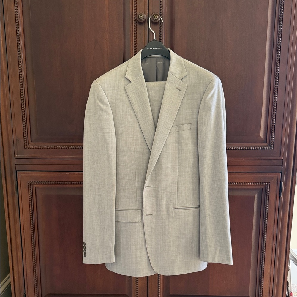 Calvin Klein Light Gray Full Suit